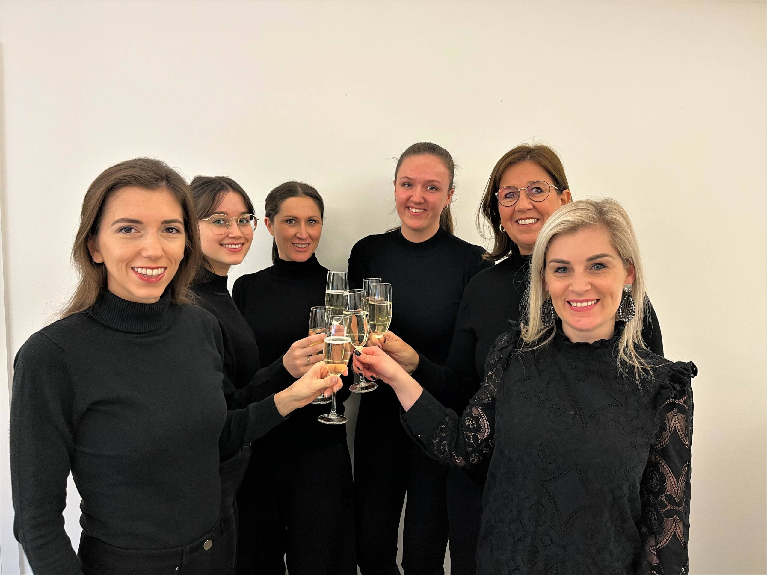 team-foto-2023-scaled.jpg